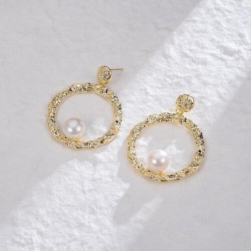 Dorado 2021 Korean Trendy Baroque Simulated Pearl Drop Dangle Earrings For Women Punk Gold Color Metal Hoop Earring Jewelry Gift