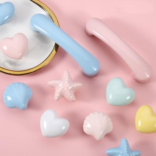 Cartoon Color Ceramic Hand-in-hand Wardrobe Door Desk Drawer Childrens Room Cute Single-hole Round Drawer Handle Crystal Knobs