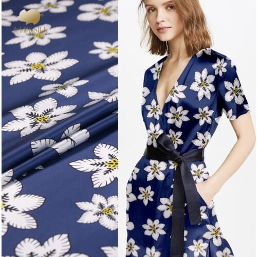 Custom silk stretch satin fabric 19mm digital inkjet silk fabric drapes cheongsam dress silk stretch fabric wholesale cloth