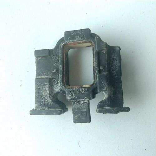 Suitable for BMW X1F49 water tank radiator upper and lower rubber pad 8630884 8630445 7617617 buckle 8668715