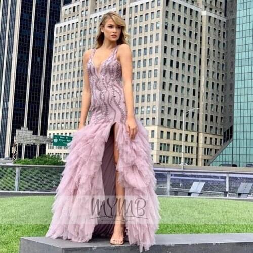New Design Gorgerous Sleek Pink Evening Prom Dress Luxury Handmade Beaded Feathers With Cloak Sexy Prom Party Gowns High Split