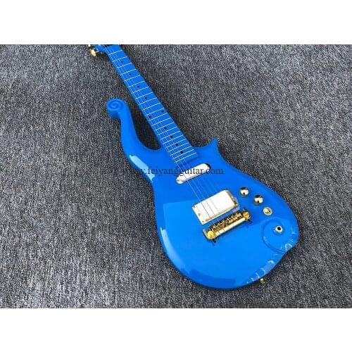 Factory direct sales of high-quality Wang Ziyun electric guitar, blue paint, gold accessories, white pickup, postage