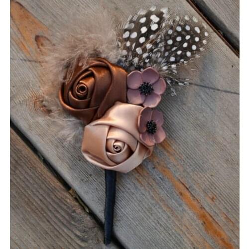 Vintage Style 5Pcs Hand Made Groom Groomsmen Boutonniere Satin Flower With Feather Wedding Man Corsage Suit Brooch Accessories