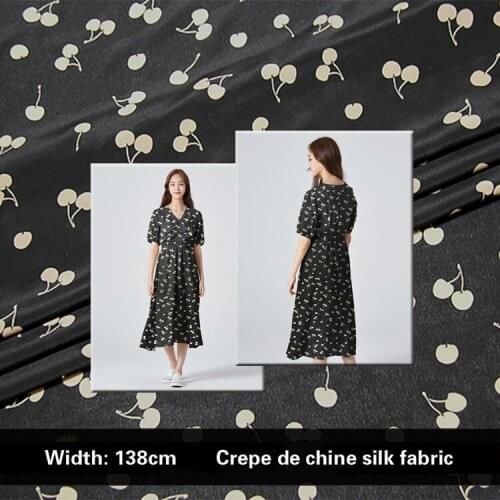 Black printed 100% mulberry silk crepe de chine fabric 138 cm width 14 momme summer soft shirt womens clothing fabric