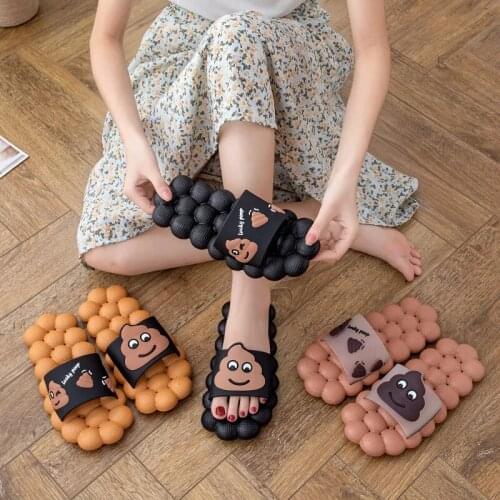 2021 Summer New Funny Cute Couple Slippers Fashion Wild Round Head Comfortable Massage Open-Toed Flat Slippers For Men And Women