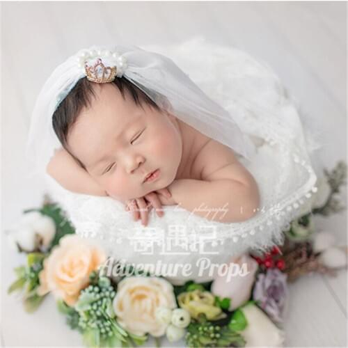 Newborn Photograph Props Girl White Lace Wedding Dress Veil Pearl Bracelet Headdress Accessories Baby Photo Props for Babies