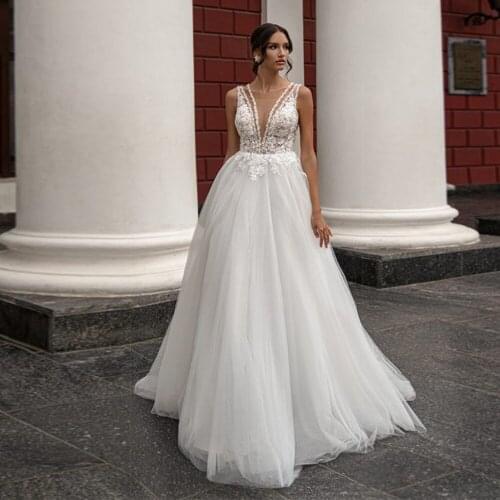 Tulle Bateau V-neck A Line Wedding Dresses With Lace Appliques Ivory Backless Bridal Gowns Robe de Mariee 2021 Boho