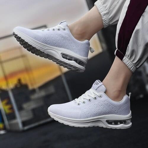 Mens Casual Shoes Lightweight Breathable Men Shoes Flat Lace-Up Tenis Masculino Men Sneakers Solid Color Travel Shoes Plus Size