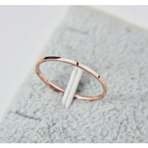 Martick Hot Selling Simple Style 1MM 316L Stainless Steel Couple Rings 3 Colors Rose Gold/Gold/ Silver Color Finger Rings R3