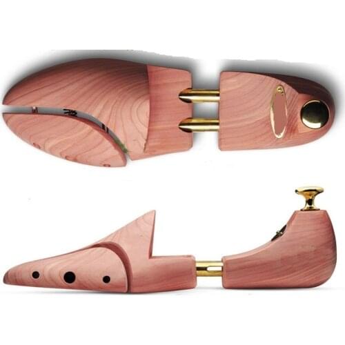 1PAIR high quality cedar Wood solid shoe trees shaping device odor control shoes stretchers Wood Craft LW010