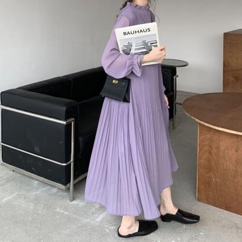 Real shot 2021 early spring new Korean ins loose-skinned solid color press pleated bottom dress girl