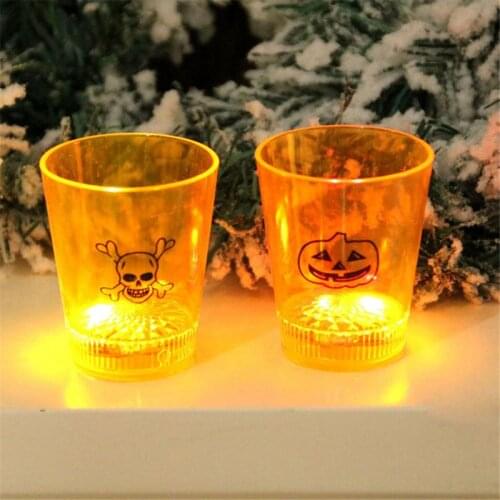 LED Luminous Cup Plastic Halloween Party Bar Pumpkin Skull Wine Beer Whisky Mug Bottom Switch Luminous Beer Party Decoration Cup