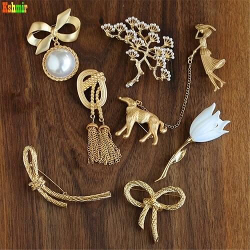 Kshmir 2020 Matte Gold Flower Brooch Vintage Girl Dress Brooch Ornament The Refined Brooch Metal Gold Pearl Women Zinc Alloy
