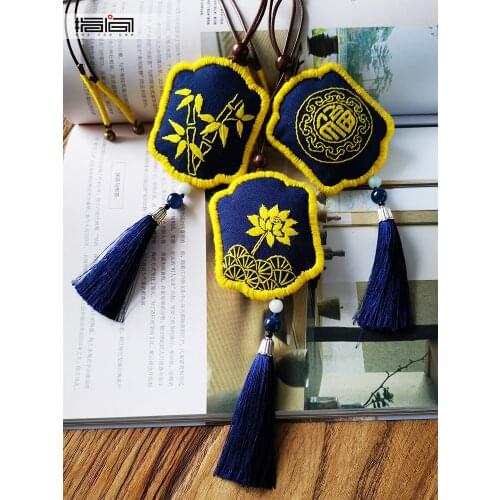 Chinese style sachet pendant gift for children in new year include mini embroidery hoops punch needle embroidery kits