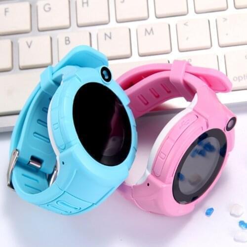 Top selling android round screen flashlight smartwatch anti-kidnapping q360 kids gps