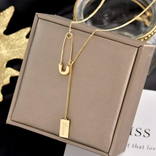 YUN RUO 2021 Not Fade Sexy Elegant Gold Clips Letter Pendant Necklace Woman Jewelry Fashion Titanium Stainless Steel Accessory