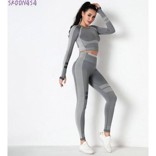 Long-sleeved fitness yoga wear suit professional running seamless fitness wear bra and trousers comfortable sportswear two-piece