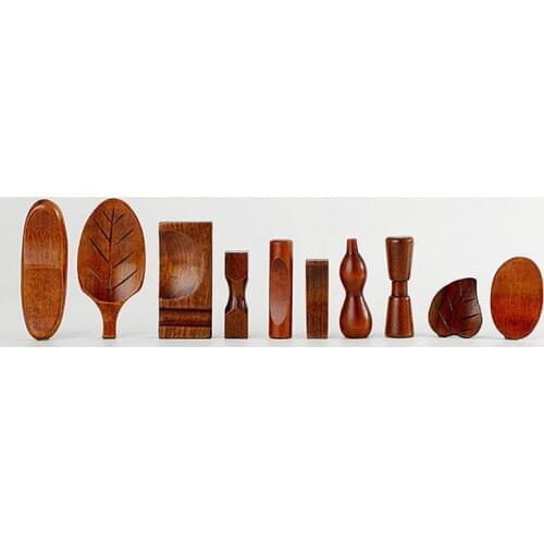 Japan Style Wooden Chopsticks Holder Creative Lovely Leave/Fish Shape Natural Wood Chopsticks Rack Tableware Kitchen Tool