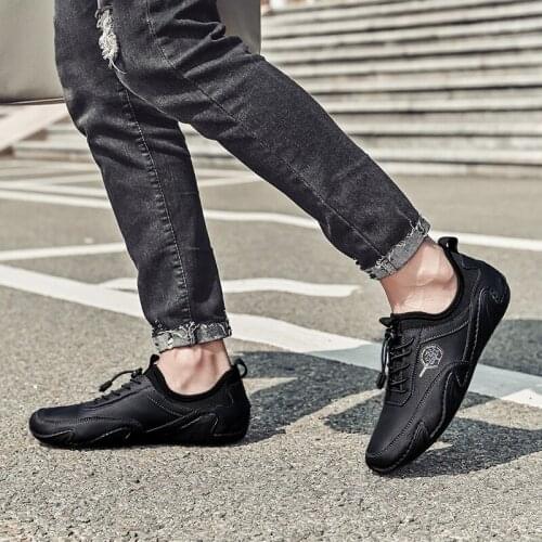 Shoes Men Loafers slip on fashion breathable Lazy Peas shoes outdoor Mens Peas Shoes Moccasins casual shoes for men
