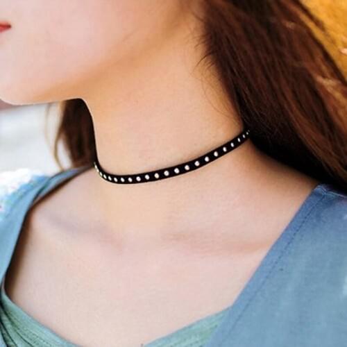 Women Vintage Simple Necklace Metal Rivets Flannelette Short Choker Necklaces 2017 New Jewelry Wholesale