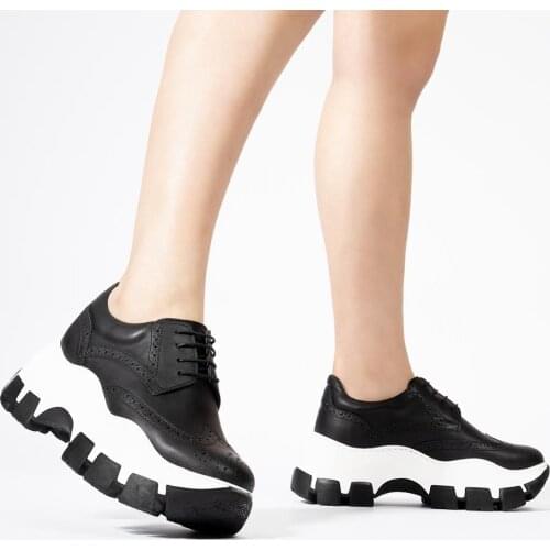 Callizio Women's Oxfords