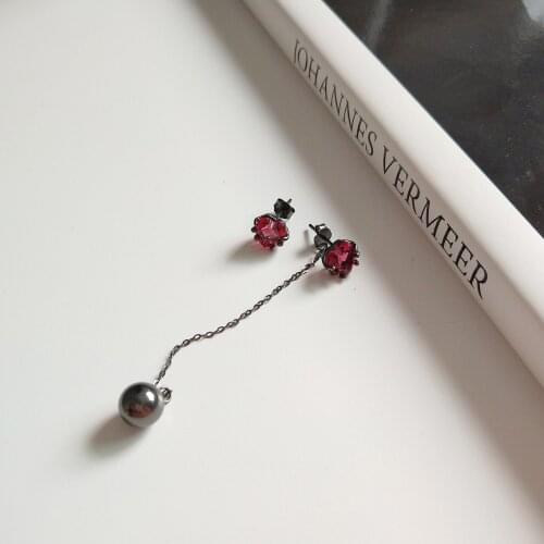 2018 new Fashion Earrings Punk Simple Garnet Stone Long Section Tassel Earrings For Ladies Gifts Wholesale