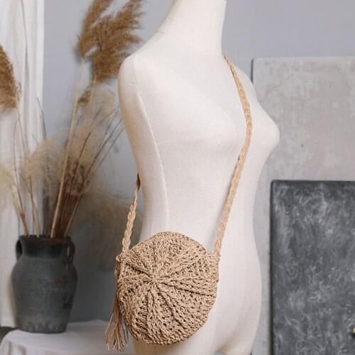 Q1QA Womens Straw Crossbody Bag Summer Beach Retro Woven Round Bottom Handle Purse Shoulder Bag for Vocation with Tassels
