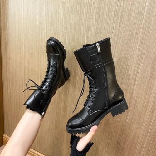 Double buckle strap motorcycle boots women flat heel korean fashion nicrofiber knight riding bota lace-up&zipper mid-calf bottes