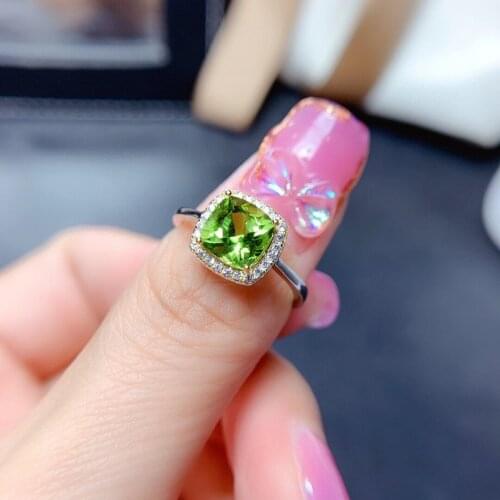 Classic Silver Crystal Ring for Daily Wear 7mm Natural Peridot Silver Ring 925 Silver Peridot Ring