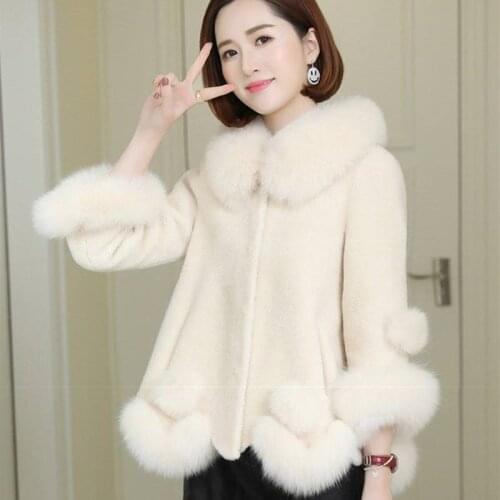 2020 New Famous Imitation Fox Fur Collar Women Coat Jacket Fresh Sweet Imitation Fur Jacket Women Winter Clothing Fashion Coat