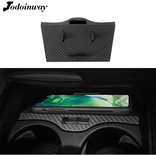 Carbon fiber phone holder for BMW 5 Series G30 G32 G38 2017 2018 2019 wireless charger usb ports for iphone 11 charging support