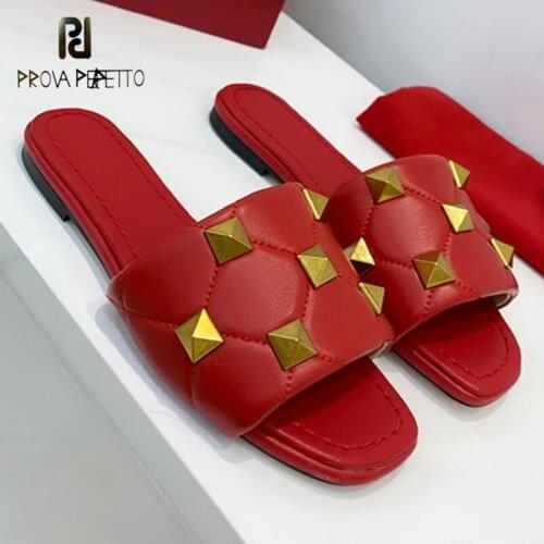 2021 new summer French leather fashion rivets flat bottom casual wear lazy slippers female beach sandals