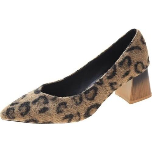 Sexy Leopard Work Heels Shoes Women Spring New Arrival Med Chunky Heel Pointed Toe Pumps Slip On Flock Shoes 5 cm