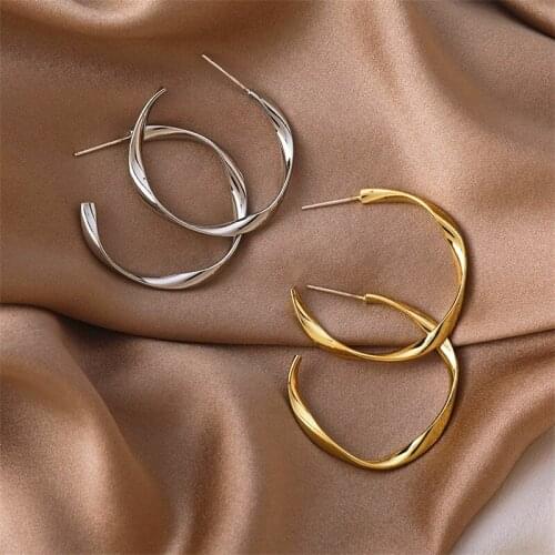 Big Metal Distortion Circle Hoop Earrings For Women Large Alloy Geometric Simple C Shape Statement Earring 2021 Fashion Jewelry