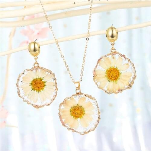 Resin Geometric Artificial Flower Necklace For Women Gift Jewelry Irregular Round Eternal Flower Plant Necklace Clavicle Chain