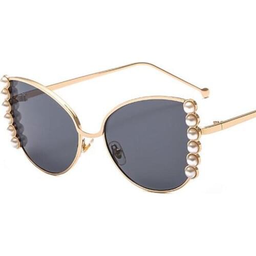 Luxury Alloy Large Frame Cat Eye Sunglasses Women Brand Designer Fashion Pearl Rivet Decorative Sun Glasses UV400 0340