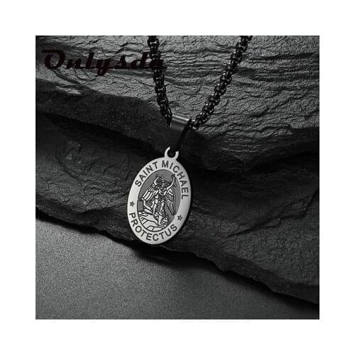 Mannen Cool Stainless Steel Rvs Grote Saint Michael Pendant Necklace Beschermen Ons Ronde Medaille Hanger Man Chain Dropshipping