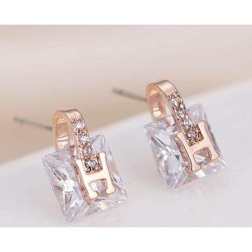 DE290 Fashion Delicacy Elegant Geometry Lettered H Ear Stud GIRLS Gift Party Banquet WOMENS Jewelry Ear Stud 2021