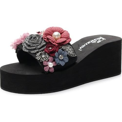 Summer Fashion Temperament Outer Wear Slippers Women Sweet Flowers Rhinestone Sandals Wedges Sponge Cake Non-Slip Beach Shoes