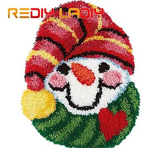 Latch Hook Rug Kits Cartoon Smile Snowman Crocheting Carpet Rug 100% Acrylic Yarn Cushion Mat DIY Carpet Rug Crochet Art & Craft