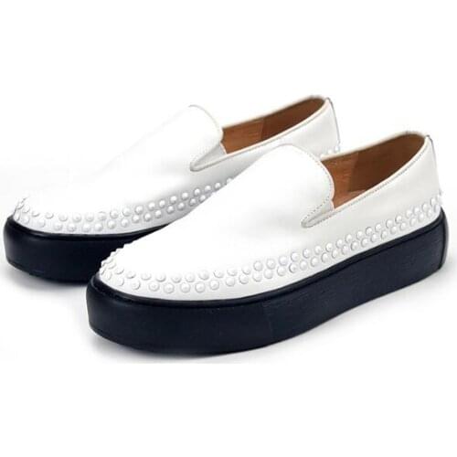 High Quality Round toe casual Board shoes Fashion handmade Rivet Men shoes Slip on Loafers shoes for men