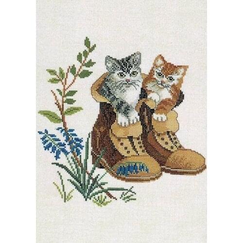 Top Customize Embroidery Kitten in Boots Counted Cross Stitch Stocking Kit with 100% Cotton Floss & Free Shipping for Wall Decor