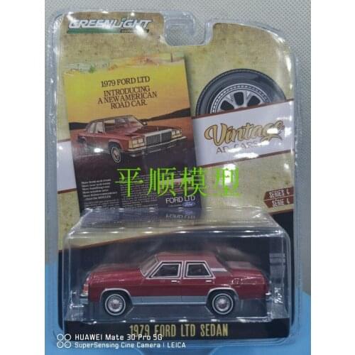 Green light 1:64 1979 Fords LTD Sedan Collection Metal Die-cast Simulation Model Cars Toys