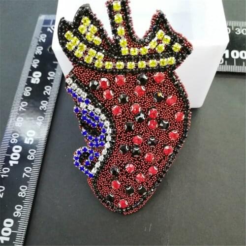 Maxsin 1 Pcs High Quality Hand-beaded Cute Strawberry Patch Hand-sewn Rhinestone Garment Jewelry Accessories DIY