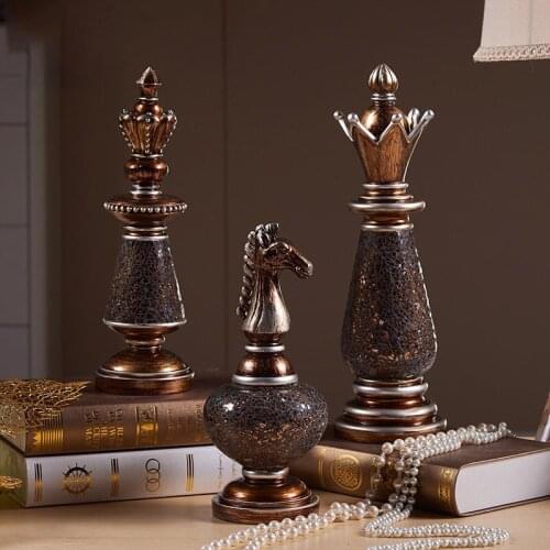 European Luxury Retro Resin International Chess Figurines Crafts Home Furnishing Decoration Livingroom Creative Ornaments Statue