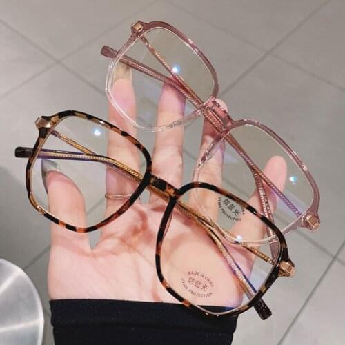 Trendy Women Office Blue Light Blocking Glasses Oversized Computer Glasses Vintage Transparent Frame Big Size Eyeglasses