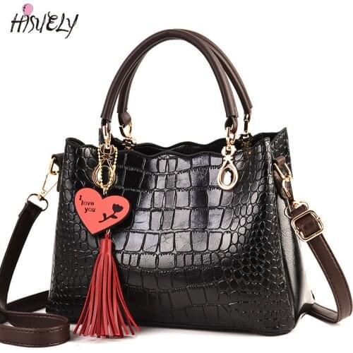 New Crocodile Wrapped Single Shoulder Slant Bag for 2021