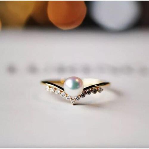 Fashion Women V Shape Imitation Pearl Gold Rings for Women Simple Crystal Rings Jewelry Gifts