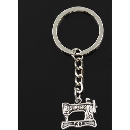 New Fashion Keychain 20x17mm Singer Treadle Sewing Machine Pendants DIY Men Jewelry Car Key Chain Ring Holder Souvenir For Gift