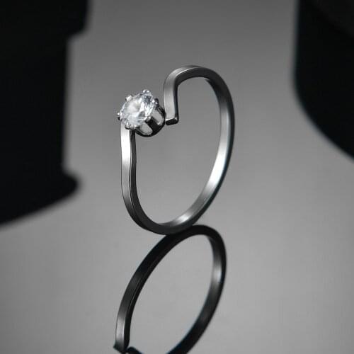 Luxury Female Cute Round Stone Stainless Steel Silvery Engagement Ring Love Clear Crystal Solitaire Wedding Rings for Women